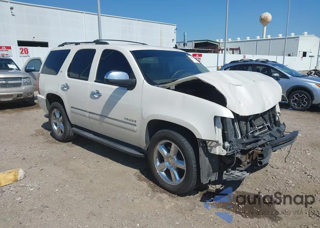 1GNSCCE06CR304466: 43440466