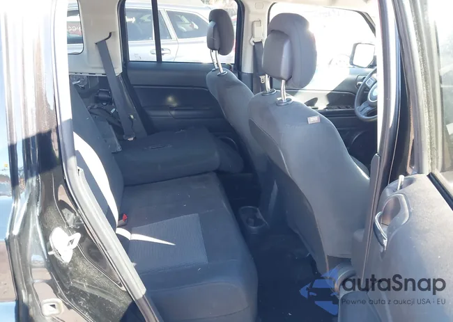 1C4NJRBB4GD627440: 43440524