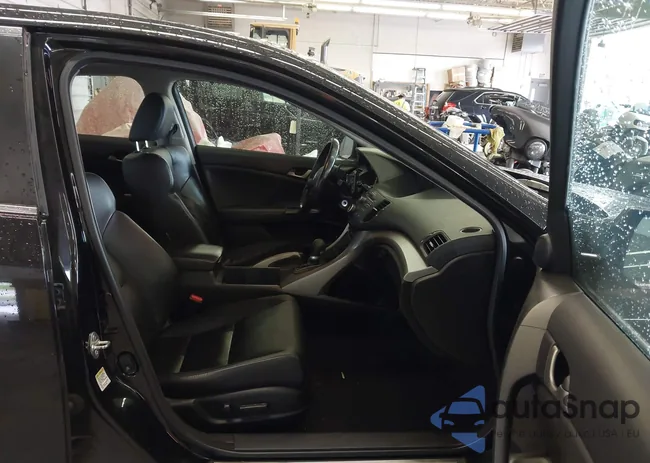 JH4CU26659C004080: 43441702