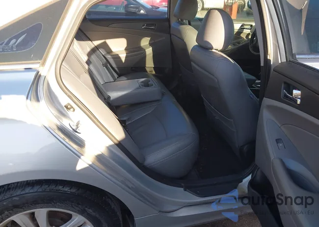 5NPEB4AC6BH141662: 43441881