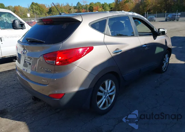 KM8JUCAC3BU227581: 43441981