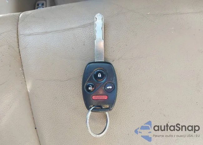 1HGCP3F86BA000199: 43442593