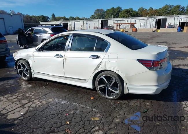 1HGCP3F86BA000199: 43442593