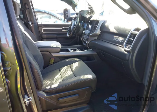 1C6SRFFT6MN826449: 43442611