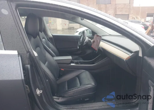 5YJ3E1EBXJF105842: 43442932