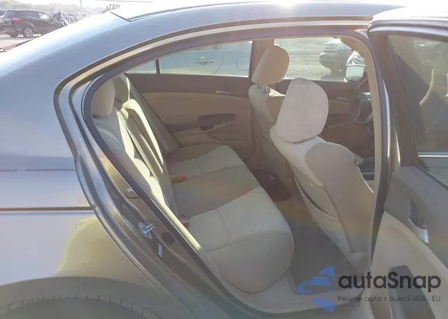 1HGCP26459A048181: 43442957