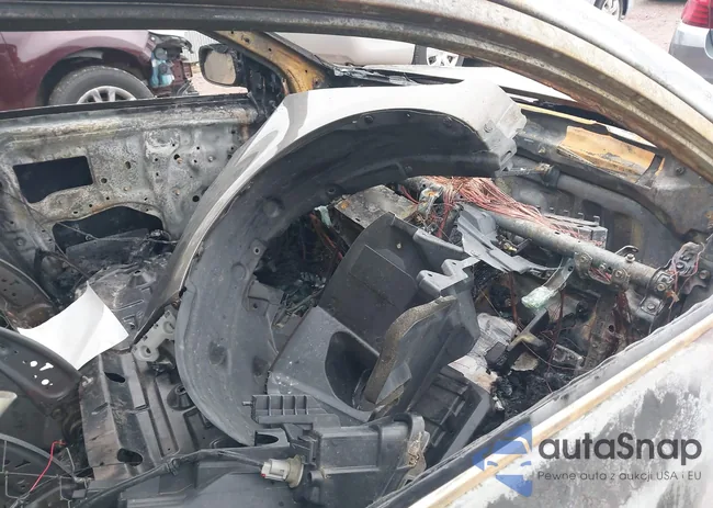 2T1BU4EE4DC038853: 43442192