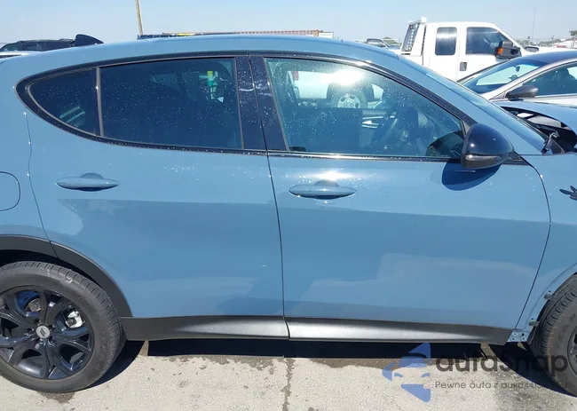 ZACNDFBN8R3A10991: 43442361