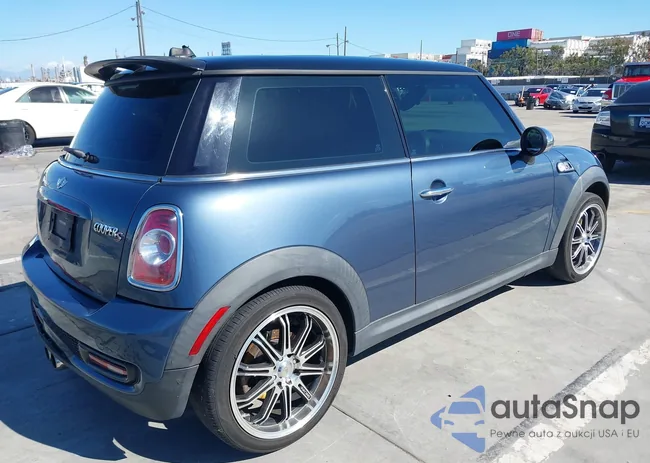 WMWSV3C58BTY21302: 43442364