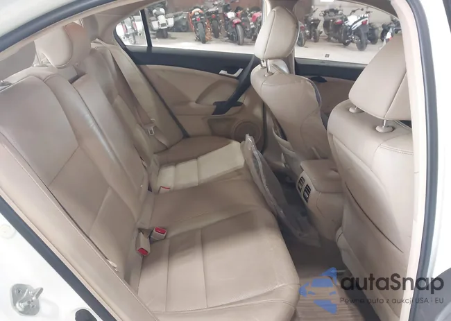 JH4CU2F41CC031105: 43443728