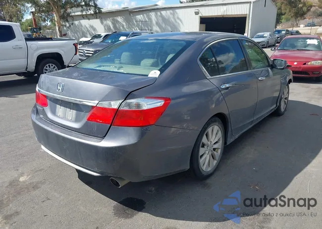 1HGCR2F75EA220711: 43443785