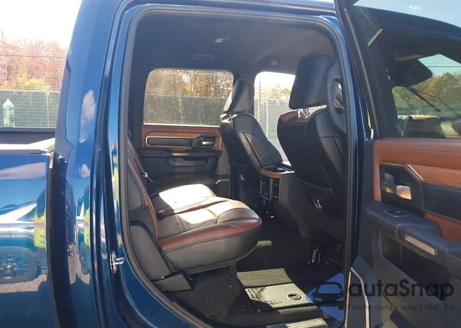 3C6UR5GL9NG128218: 43443831