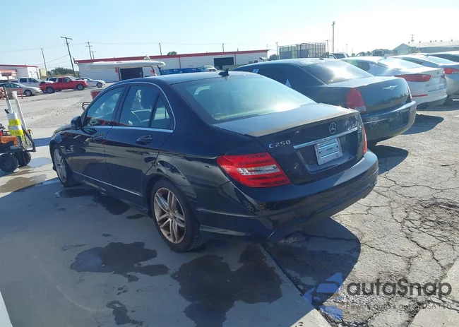 WDDGF4HB8CR236198: 43443902