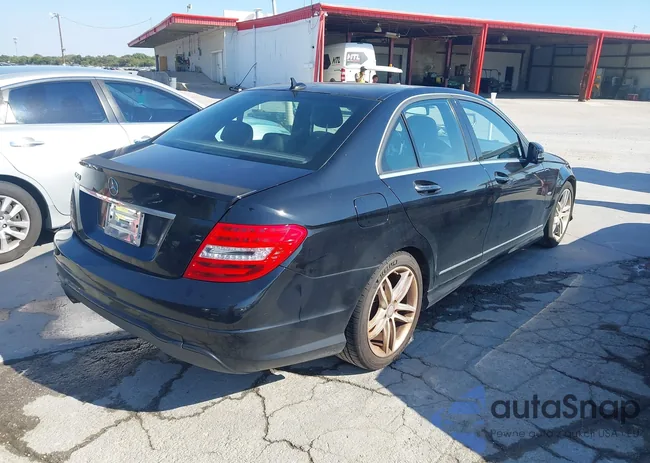 WDDGF4HB8CR236198: 43443902