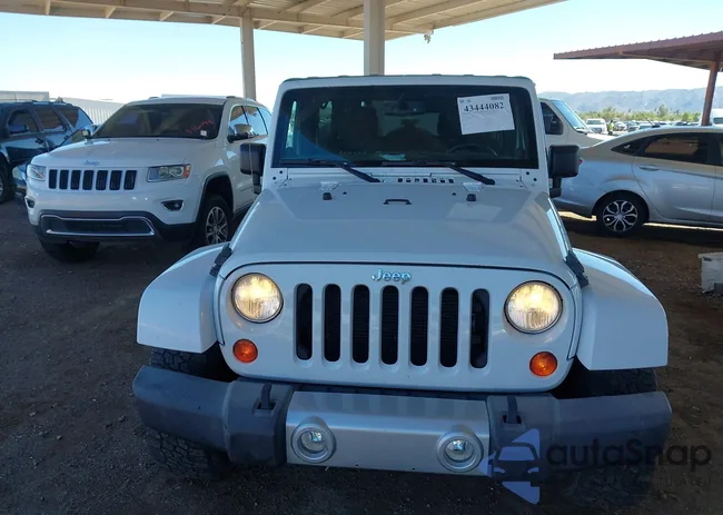 1C4BJWEGXDL542418: 43444082