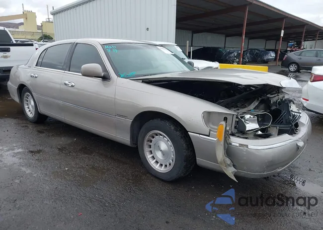 1LNHM81W9XY678052: 43443224