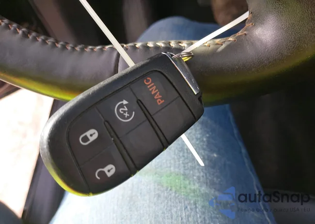 3C4NJDCB5KT592654: 43443544