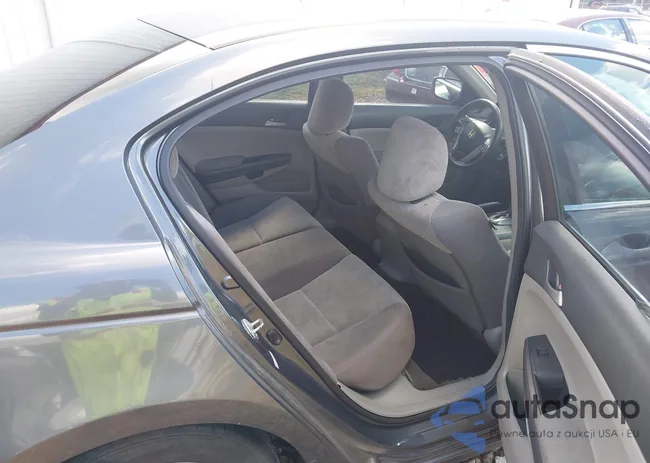 1HGCP2F36AA143957: 43444677