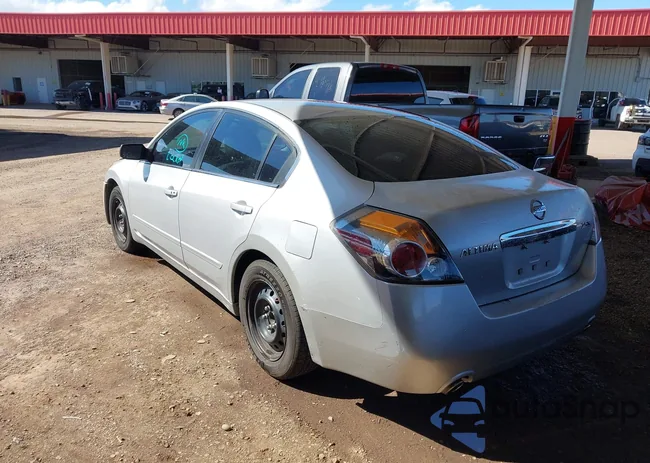 1N4AL2AP9CN518379: 43444779