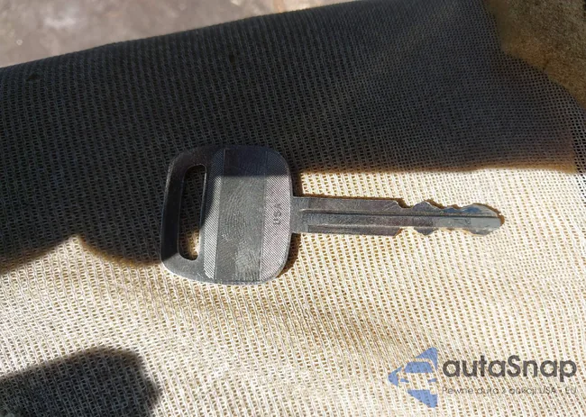 4T1FA38PX6U087915: 43444780