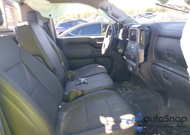 1GB0WLE77PF238722: 43444853