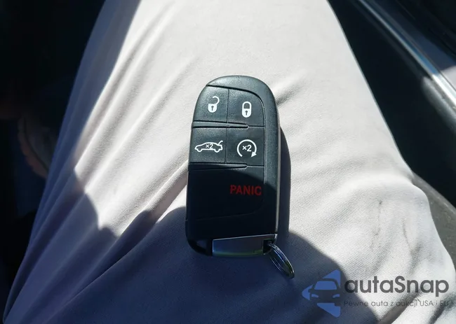 2C3CDZJG1MH674049: 43444944