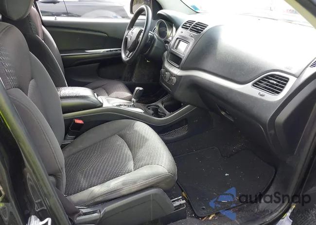 3C4PDCBG0HT590925: 43444981