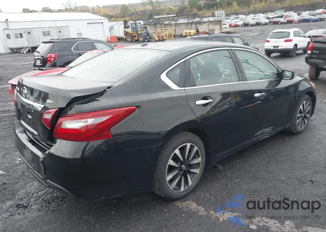 1N4AL3AP5JC213458: 43444183