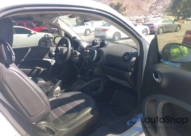 WMEFJ5DAXGK055451: 43444399