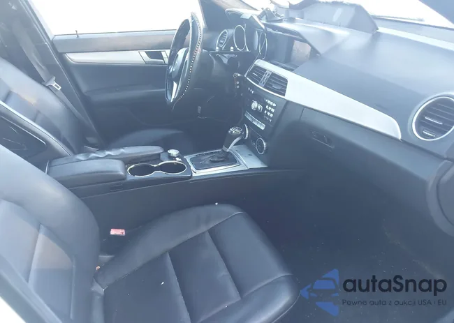 WDDGF4HB8DR243069: 43445618