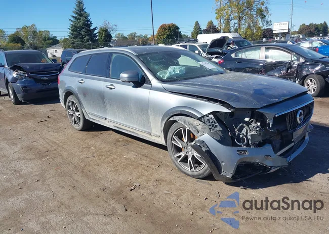 YV4A22NL3H1001577: 43445748