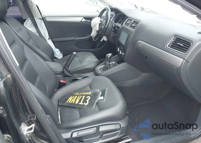 3VWDB7AJ6HM209115: 43446093