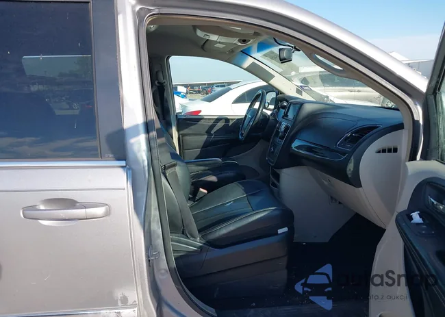 2C4RC1BG1ER247247: 43445442