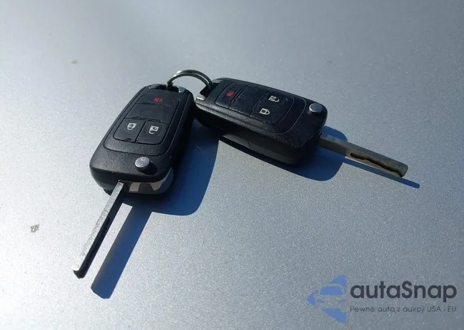 2GNFLEE50C6154777: 43445448