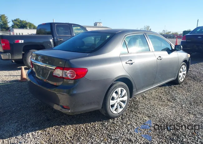 2T1BU4EE4DC031935: 43446753