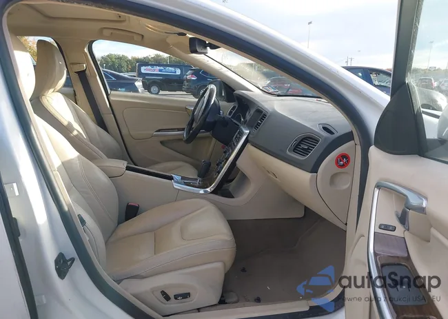 YV1622FS8C2044839: 43446855