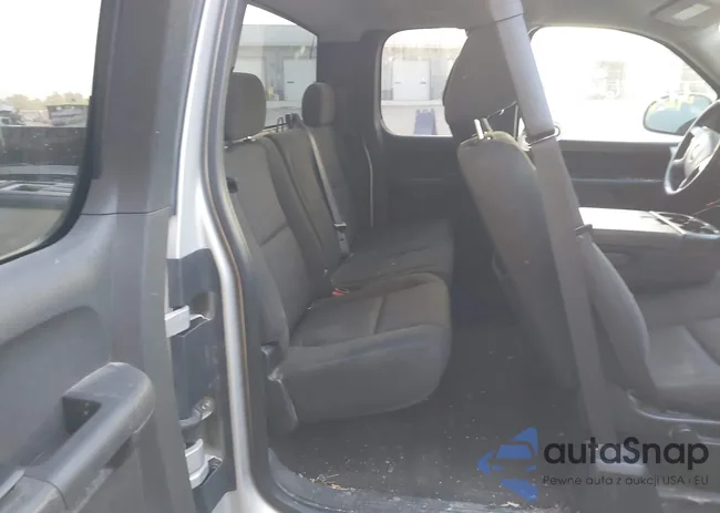 1GT220CG8BZ119361: 43446165