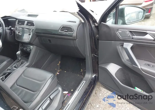 3VV4B7AX4JM167381: 43446287