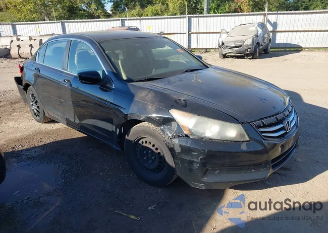 1HGCP2F30CA168517: 43447695