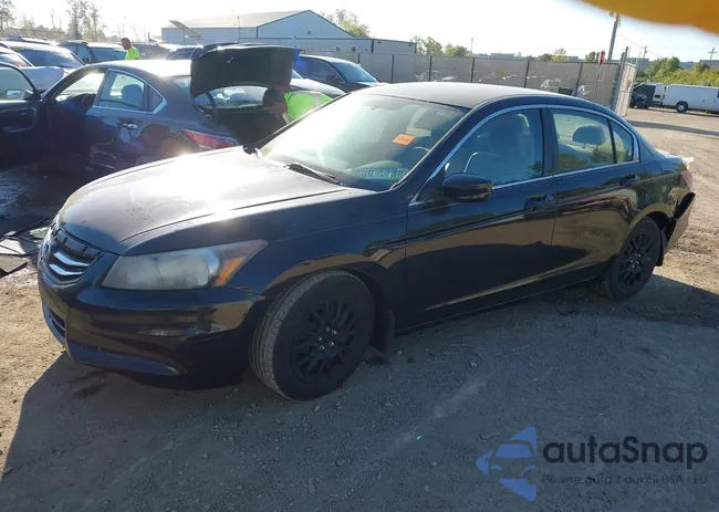 1HGCP2F30CA168517: 43447695