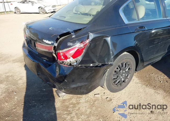 1HGCP2F30CA168517: 43447695