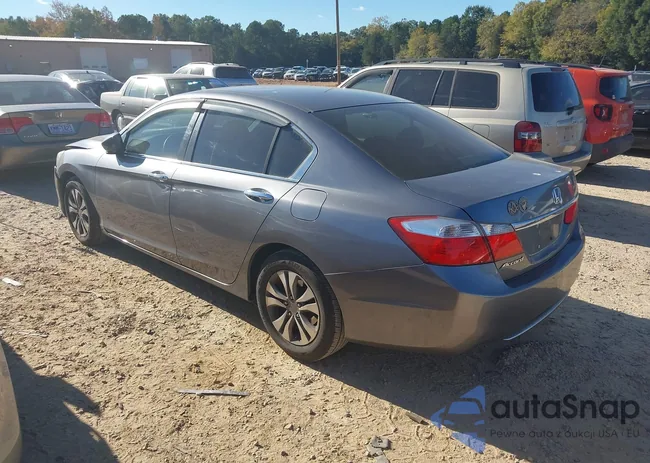 1HGCR2F39EA148568: 43447702