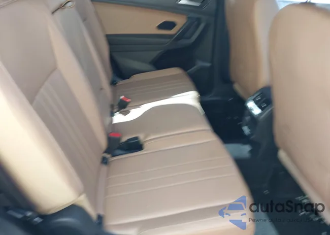 3VV3B7AX6NM105045: 43447945