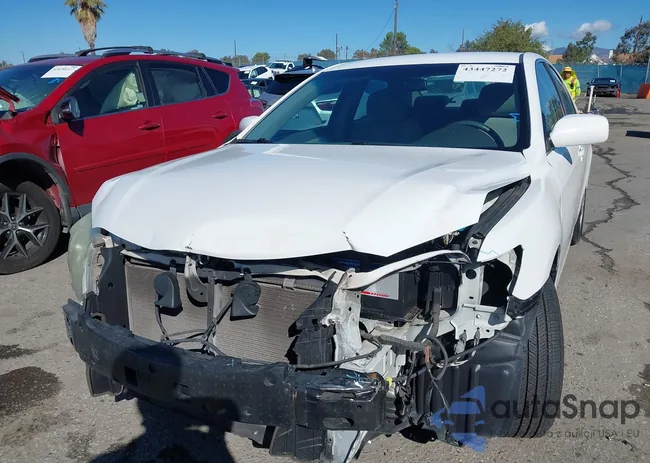 4T4BF3EK8BR115462: 43447272