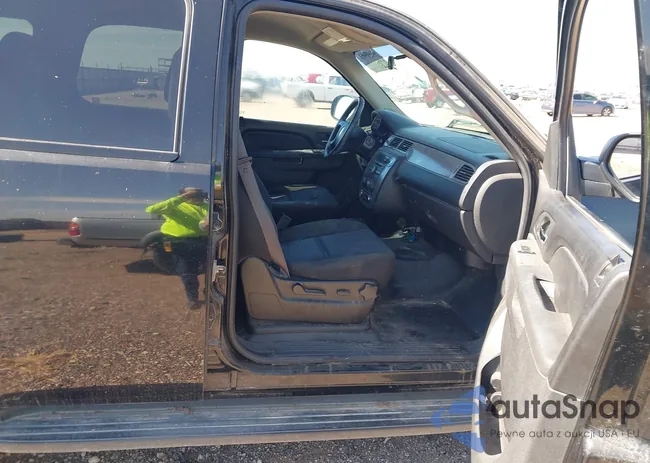 1GNLC2E03BR232249: 43448661