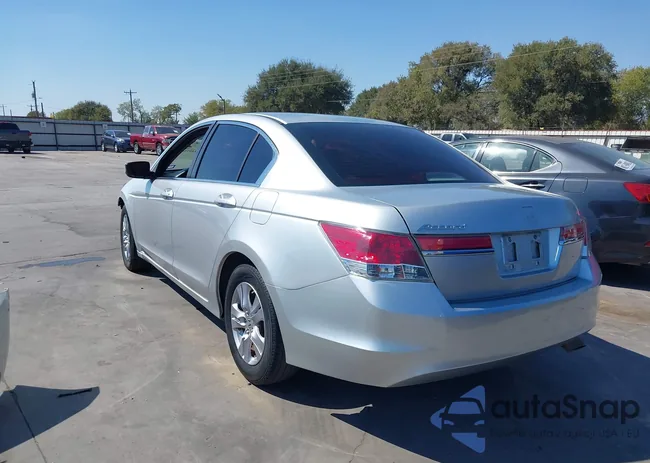 1HGCP2F40CA209401: 43448759