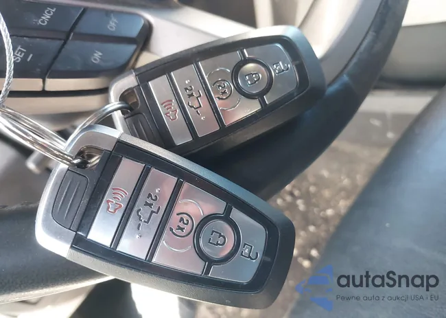 1FTFW1E15KFB82245: 43448841