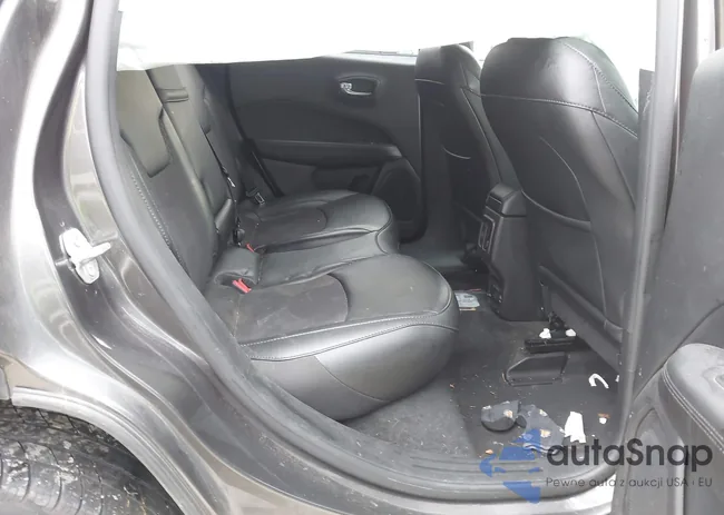 3C4NJDBB4KT813453: 43448223