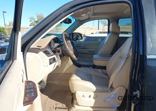 1GYEC63887R320555: 43448258