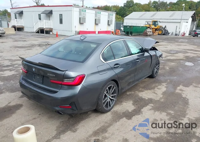 3MW5R7J03L8B15900: 43448407